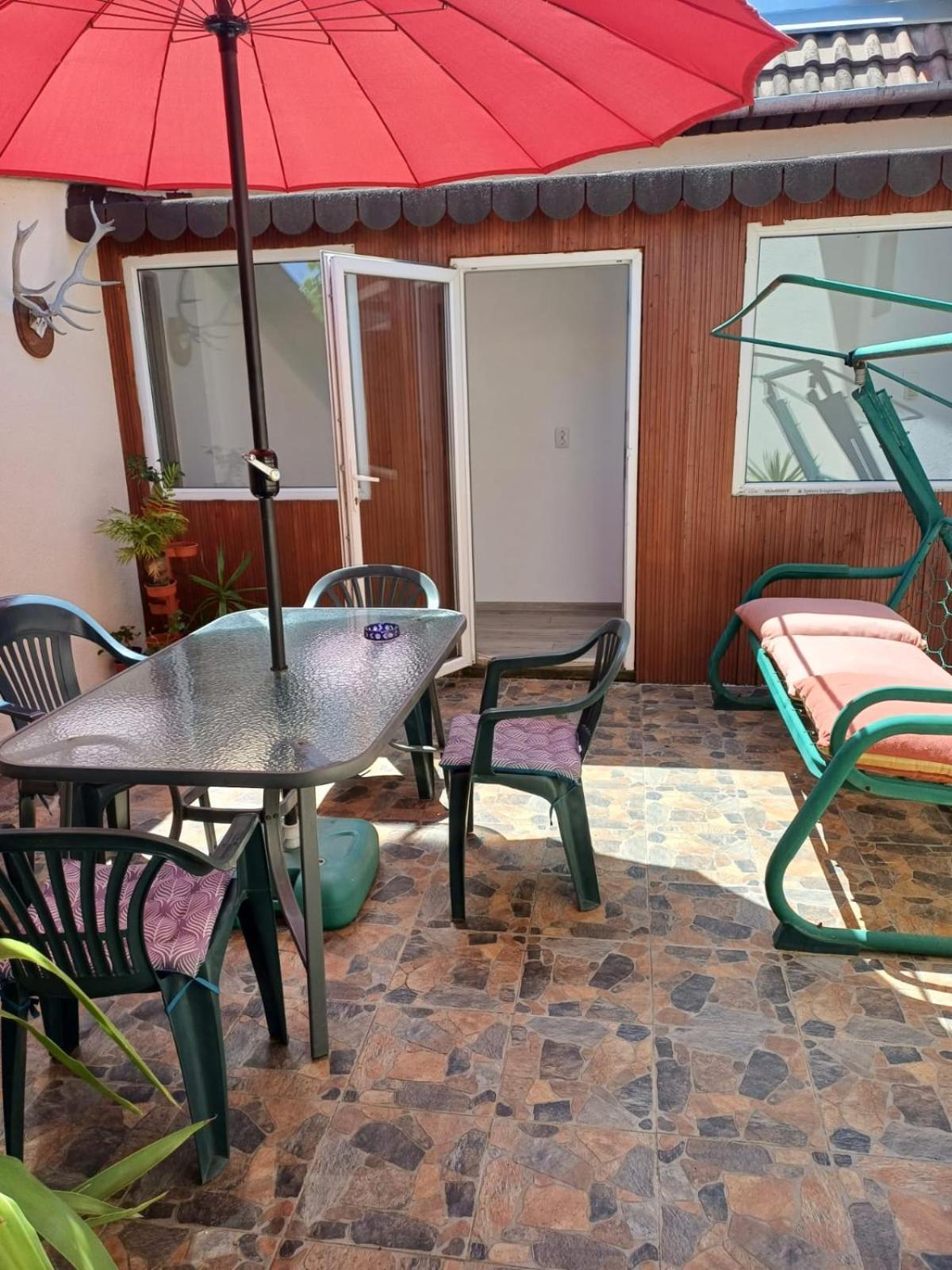 Apartament Cu Terasa La Casa Valentin *
